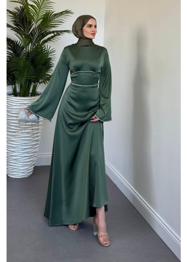 Vlasi Kolu Ve Beli Baget Taşlı Saten Abiye Yeşil