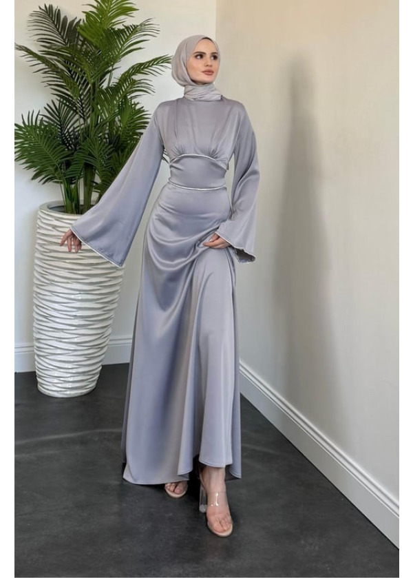 Vlasi Kolu Ve Beli Baget Taşlı Saten Abiye Gri