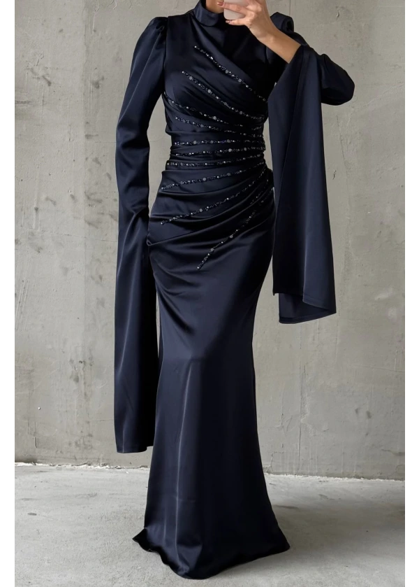 Samantha Eşsiz Kol Tasarımıyla Saten Abiye Siyah